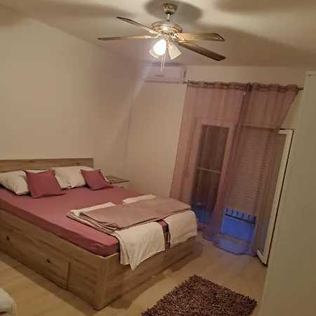 Appartement By The Sea Turanj, Biograd - 364 *